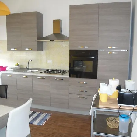 Raffo Rosso Apartment *