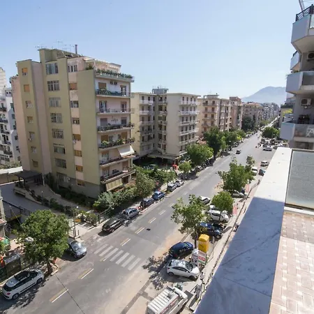 Raffo Rosso Apartment *